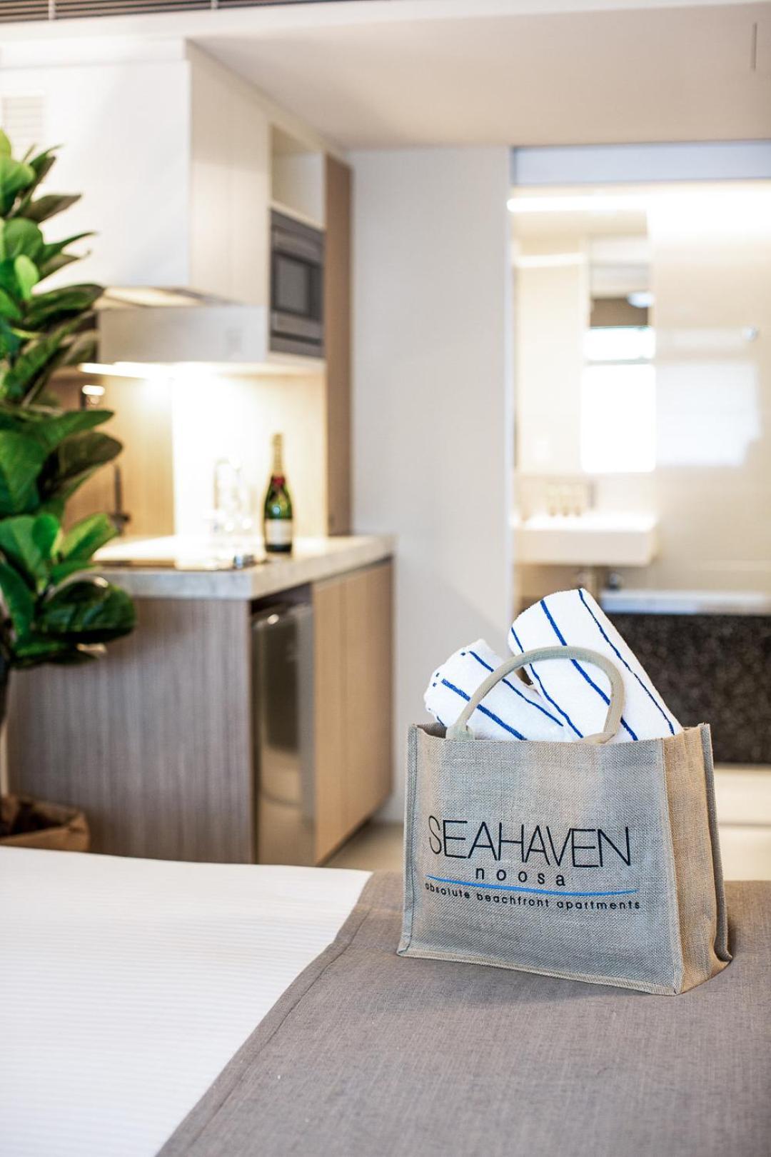 Seahaven Noosa Beachfront Resort エクステリア 写真